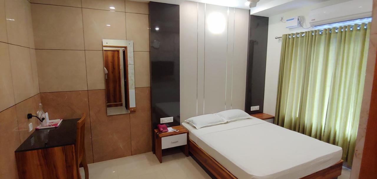 Chavakkad Sree Gokulam Sabari酒店 外观 照片